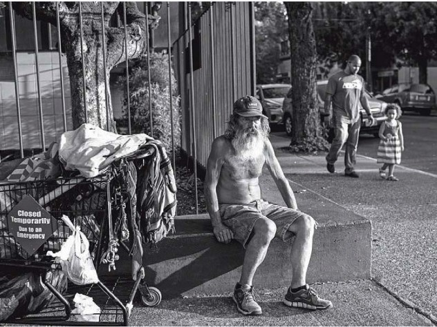 Photography of Mike Steps with worldly belongings, McMinnville, Oregon
